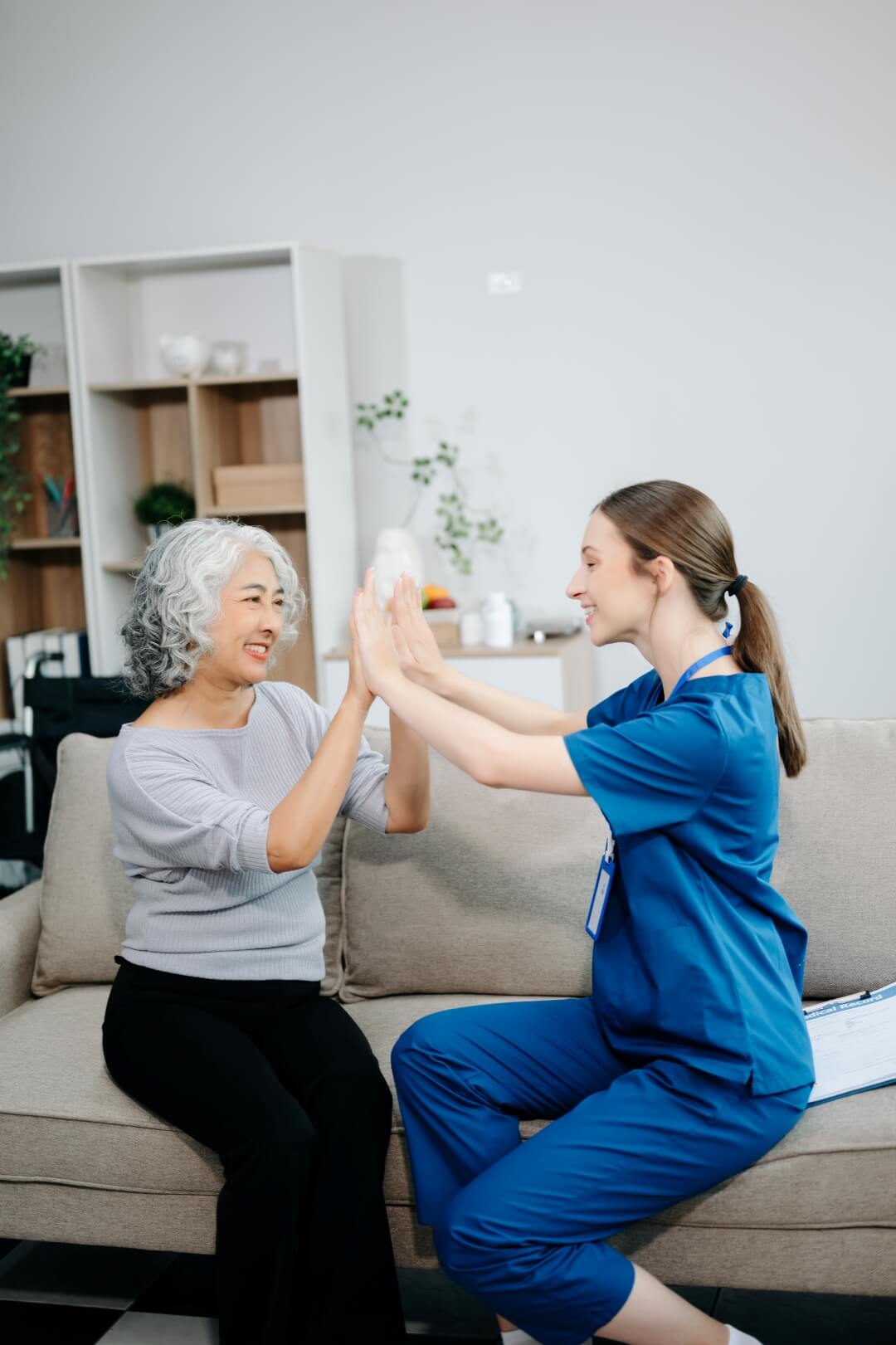 Warrina Care supporting a client with in-home aged care in Melbourne.